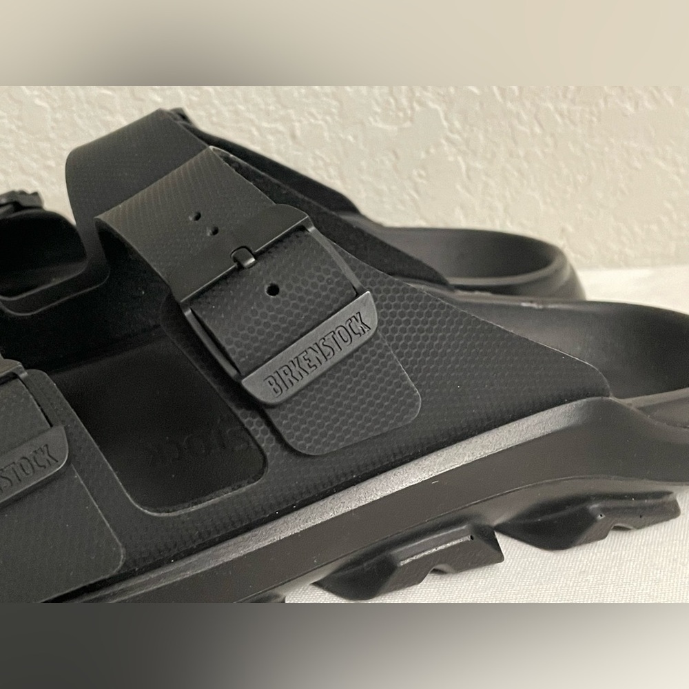 Birkenstock Mogami Terra Stealth 2 Strap Sandal in Apex Black - Size 44 - Picture 4 of 8